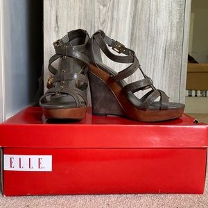 Elle Wedges